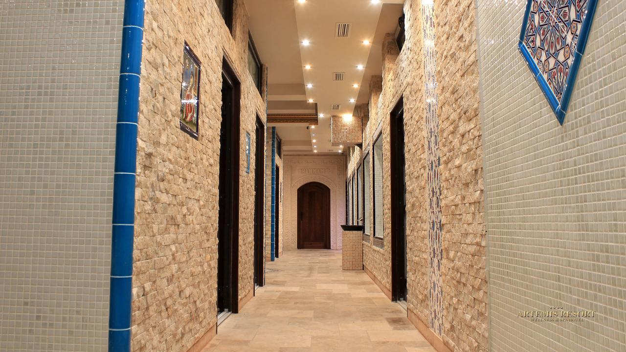 Artemis Resort Wellness Hotel Štúrovo Extérieur photo