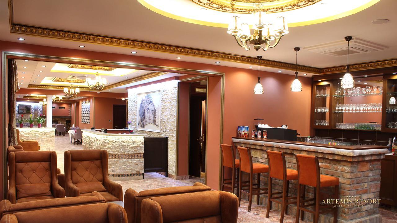 Artemis Resort Wellness Hotel Štúrovo Extérieur photo